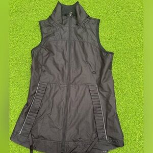 lululemon Jacket  Sleeveless Black size 4